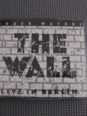 Roger Waters: The Wall Live in Berlin 2CD w/ Booklet